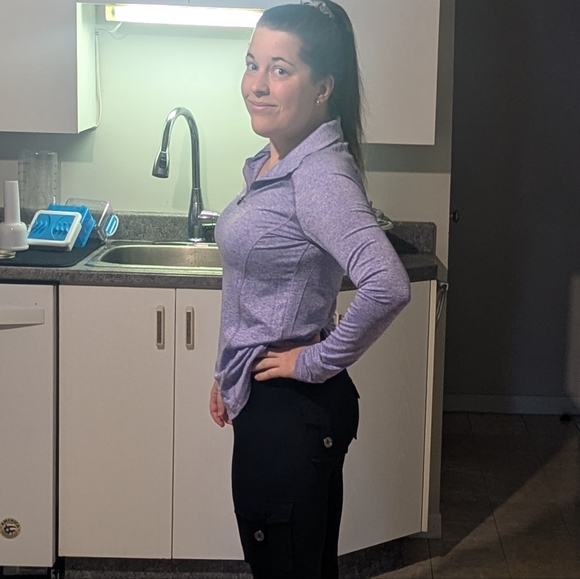 Meet your Posher, Claudia - Picture 1 of 1